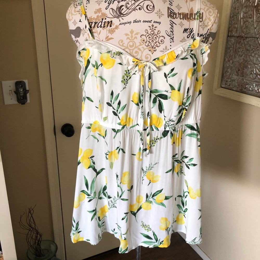 Torrid White/Yellow Tank Top Size 3